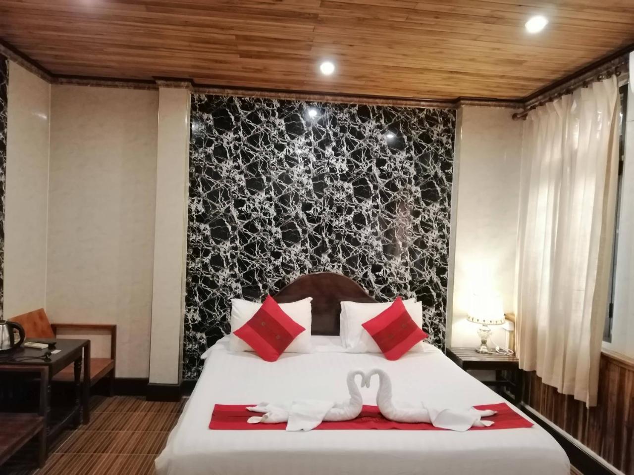 Luang Prabang River Lodge Exterior photo